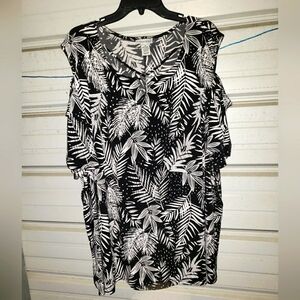 4X Plus Size 30/32 Catherines top black white cold shoulder shirt tropical